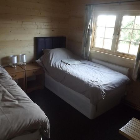 Avonvale Holiday Lodges Evesham Dış mekan fotoğraf